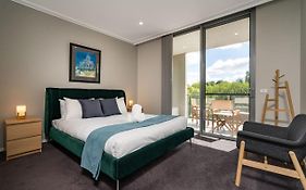 Tranquil 2Br Apt - Glebe Park View - Hosted By Canstay